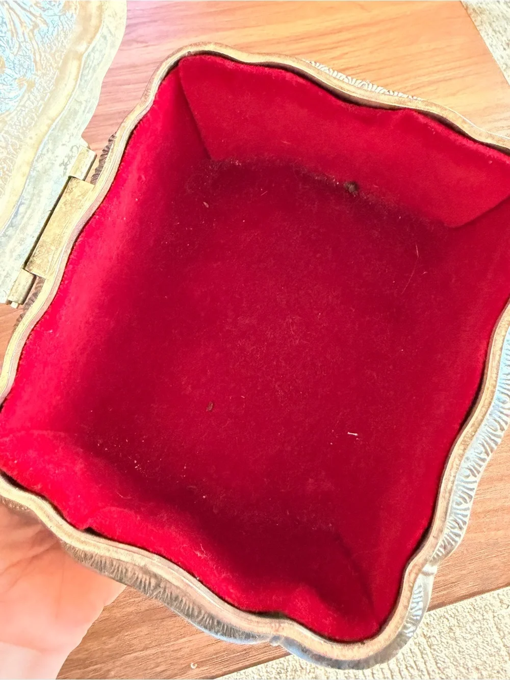 VTG Silver Plated Repousse Jewelry Trinket Box Red Velvet Lined Scroll Design